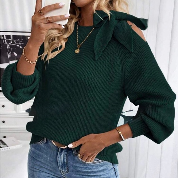 Green Cut-Out Shoulder Long Sleeve Tie Knit Sweater Top Holiday Christmas - Picture 4 of 5